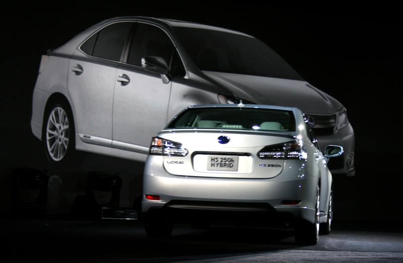 Illustration for article titled Lexus HS 250h: A Prius For The Country Club